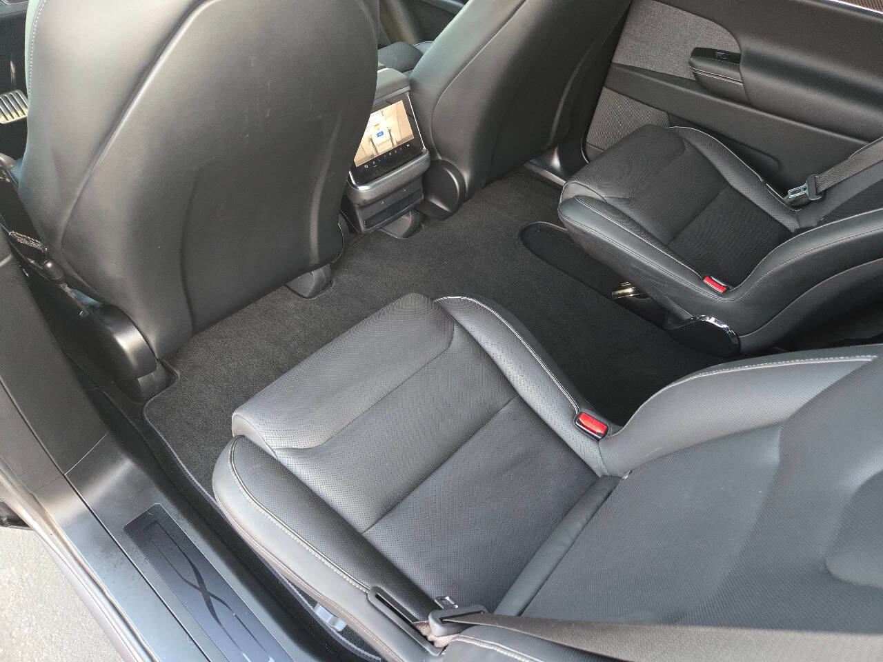 Used 2022 Tesla Model X Plaid image 21