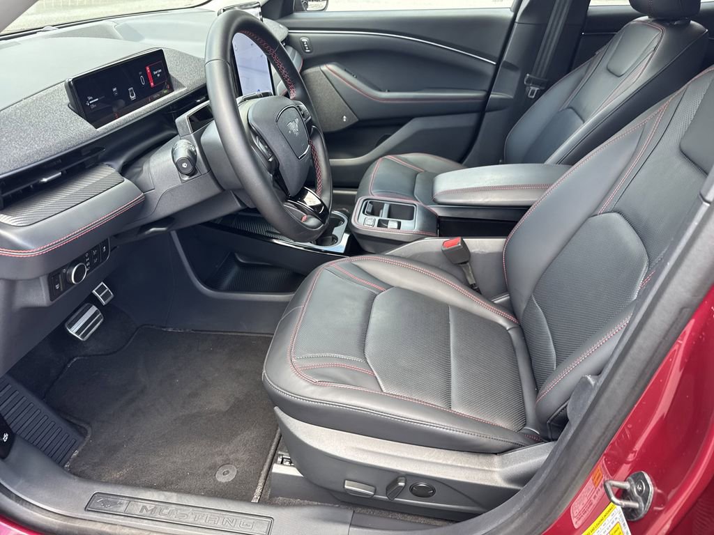 Used 2025 Ford Mustang Mach-E Premium w/ Sport Appearance Package AWD/4WD image 9