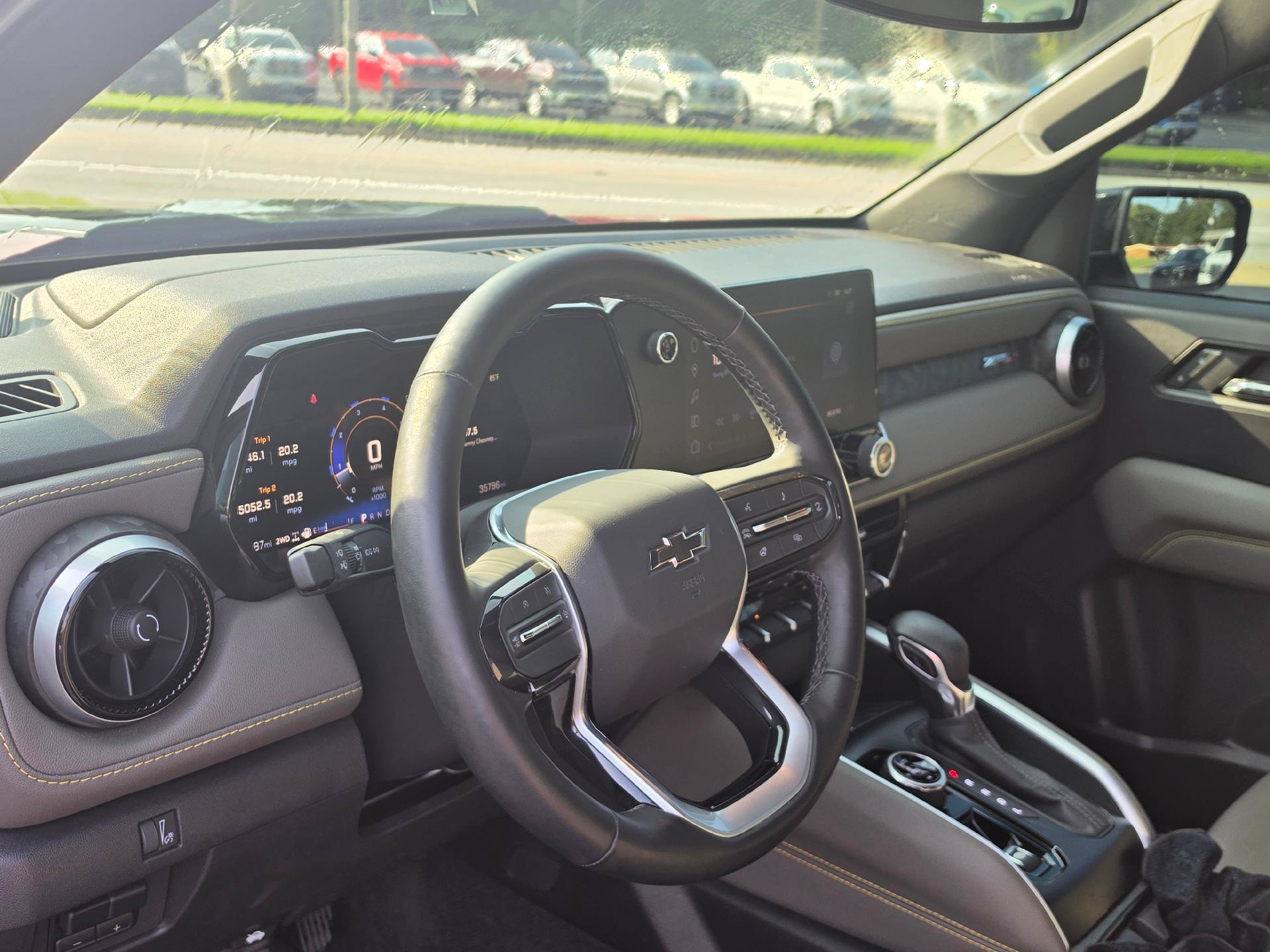 Used 2024 Chevrolet Colorado ZR2 w/ ZR2 Convenience Package III AWD/4WD image 6