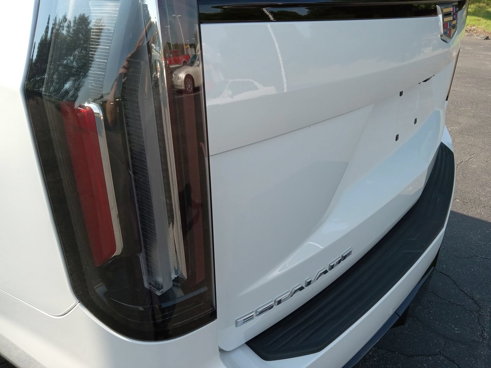 Certified 2024 Cadillac Escalade Sport Platinum AWD/4WD image 9