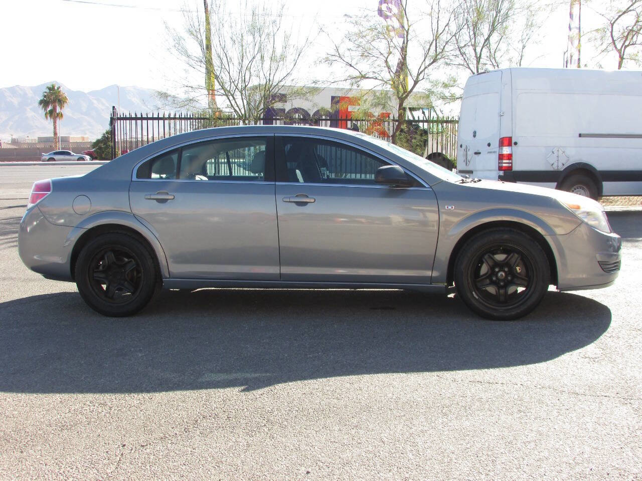 Used 2009 Saturn Aura XE image 2