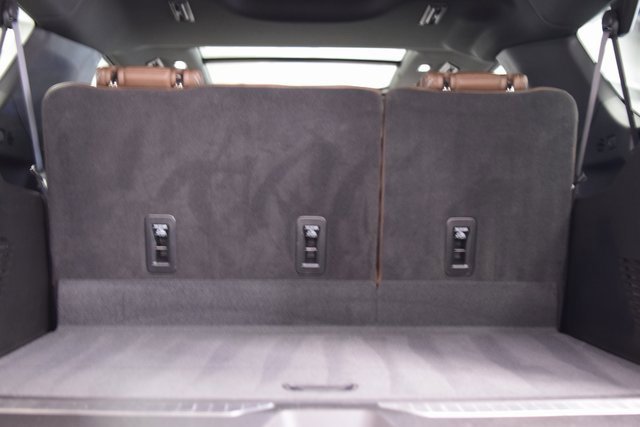 Used 2023 Chevrolet Suburban High Country image 22