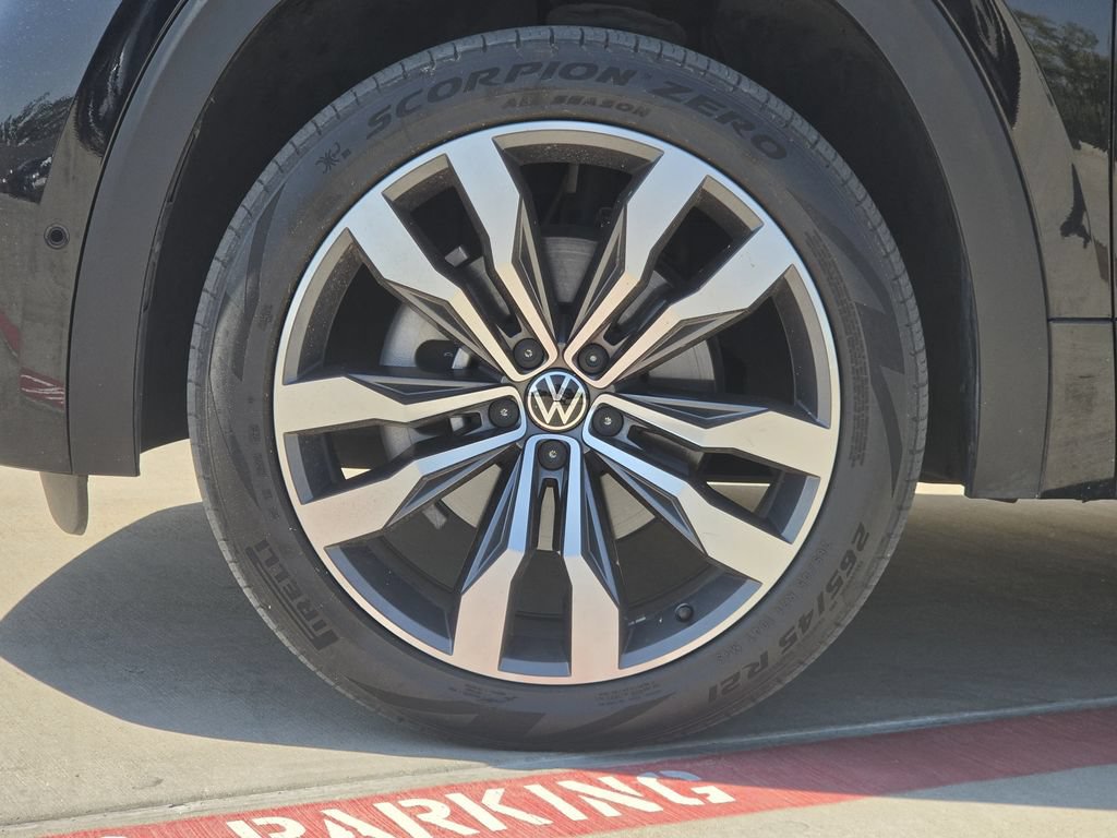 Used 2023 Volkswagen Atlas Cross Sport SEL Premium R-Line AWD/4WD image 8