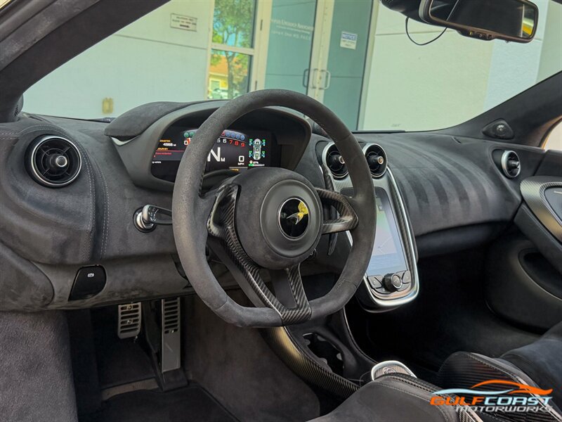 Used 2019 McLaren 600LT RWD image 14