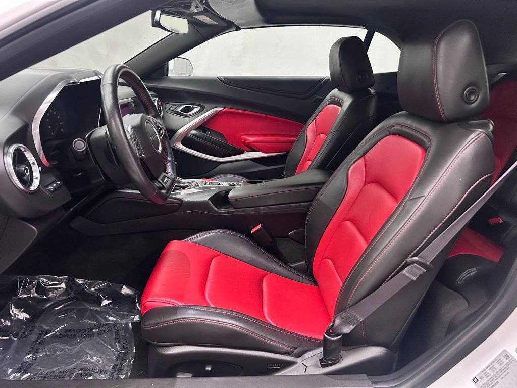 Used 2017 Chevrolet Camaro LT RWD image 12