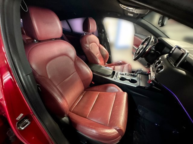 Used 2018 Kia Stinger GT RWD image 24