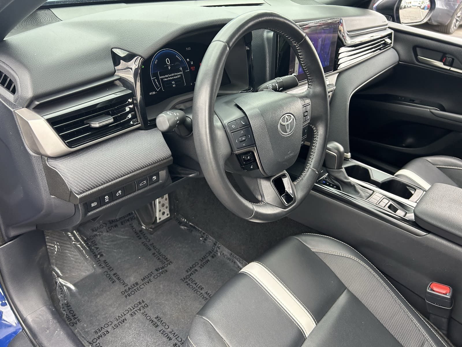 Used 2025 Toyota Camry SE FWD image 21