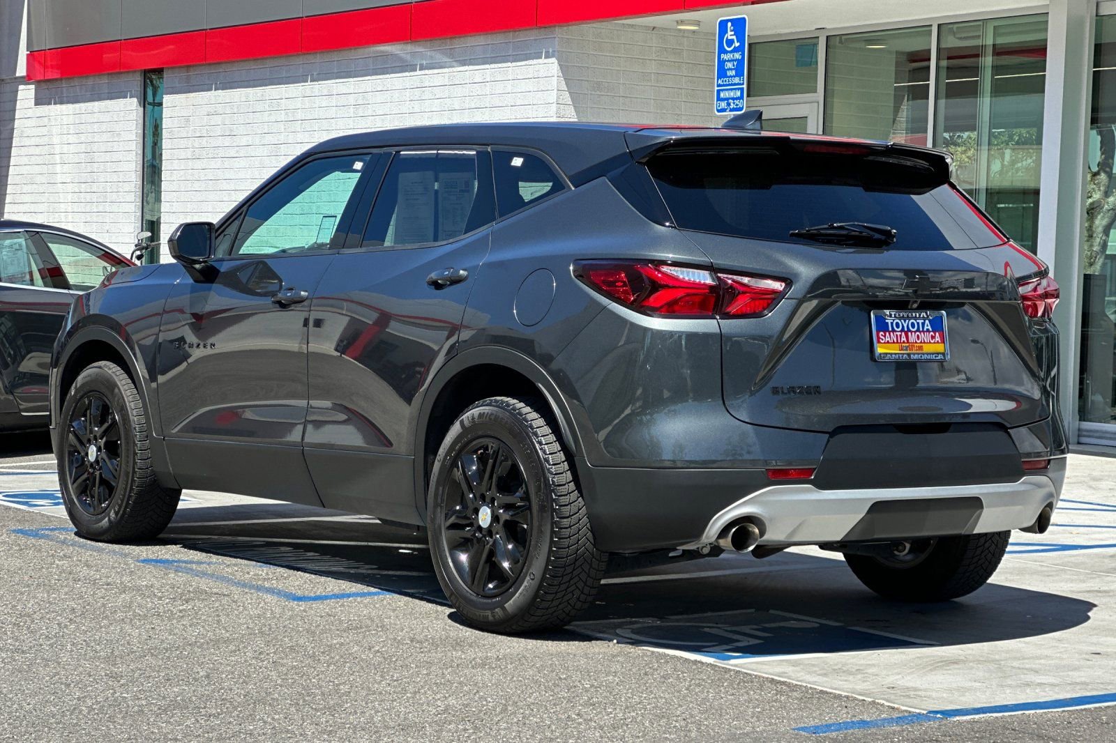 Used 2020 Chevrolet Blazer LT FWD image 6