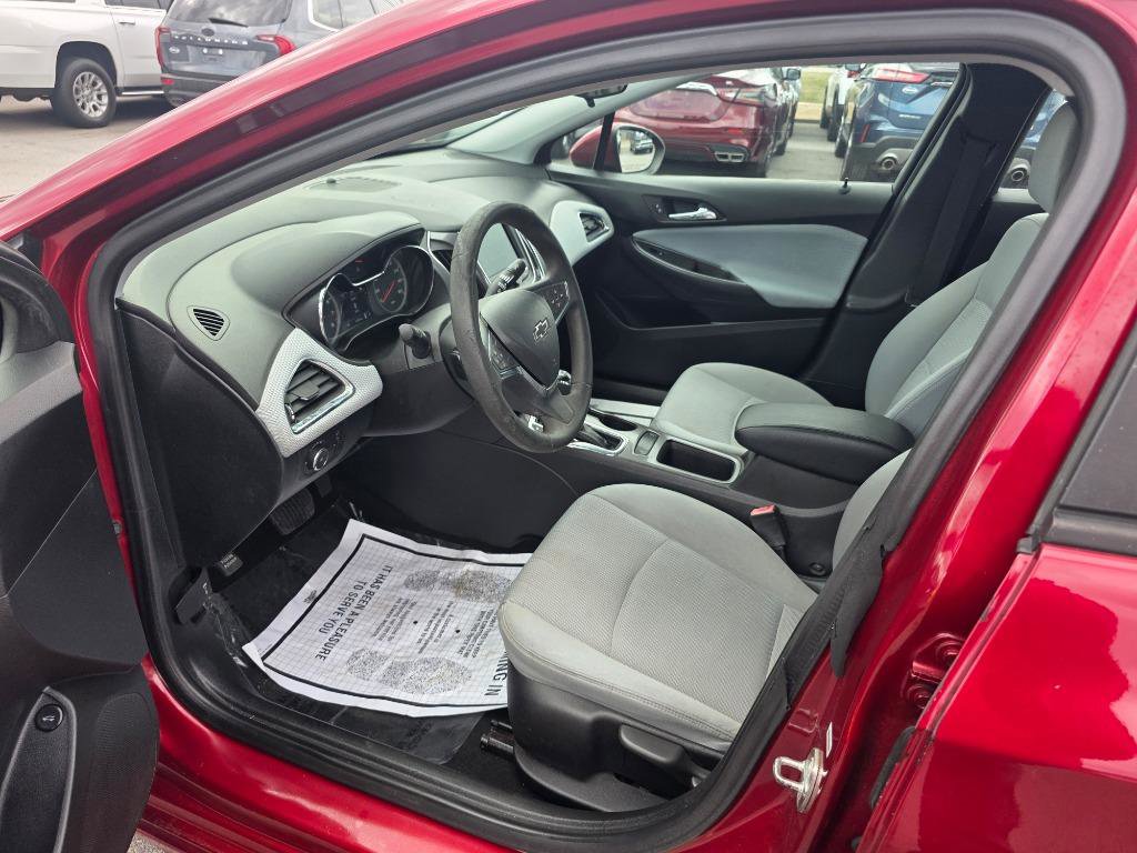 Used 2019 Chevrolet Cruze LT w/ RS Package image 5