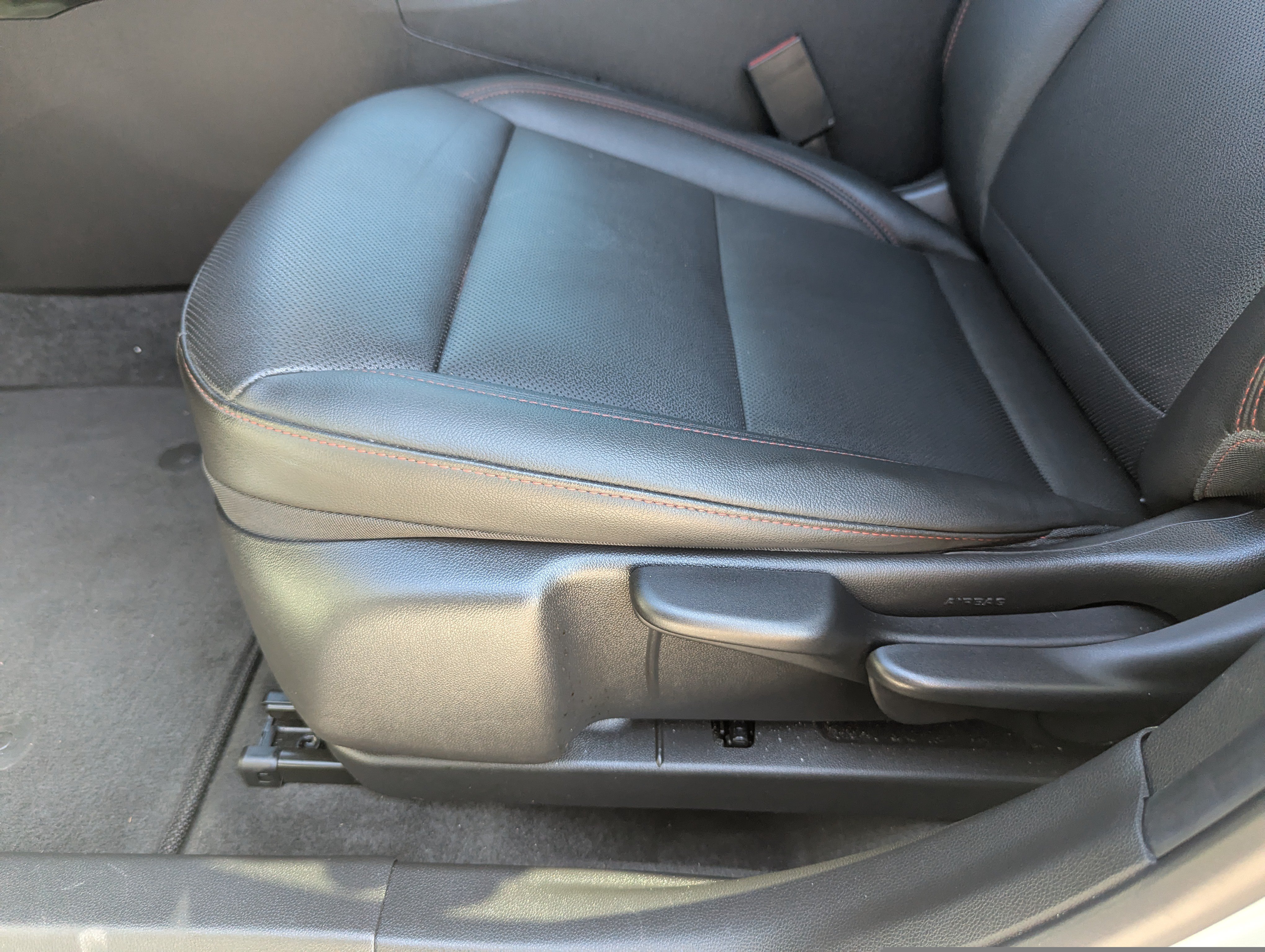 Certified 2024 Chevrolet Trax RS w/ Sunroof Package FWD image 21