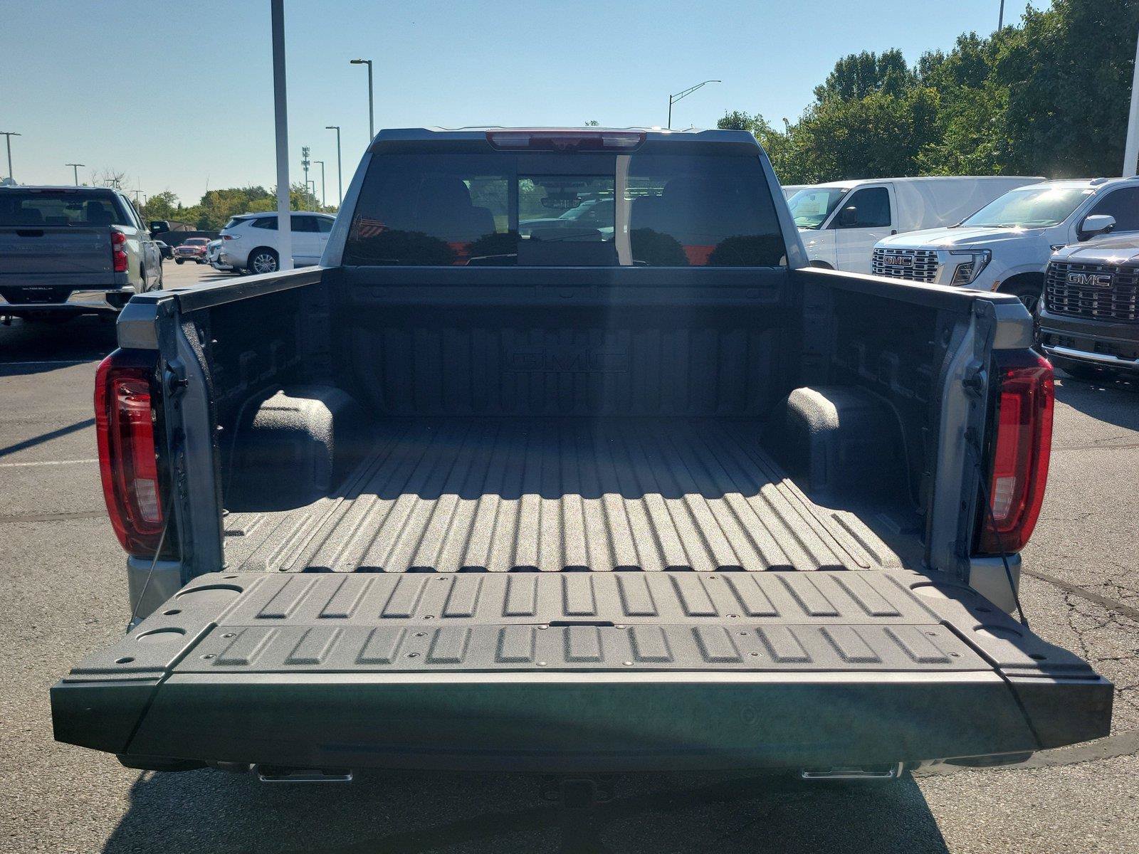 New 2026 GMC Sierra 1500 Denali w/ Technology Package AWD/4WD image 5