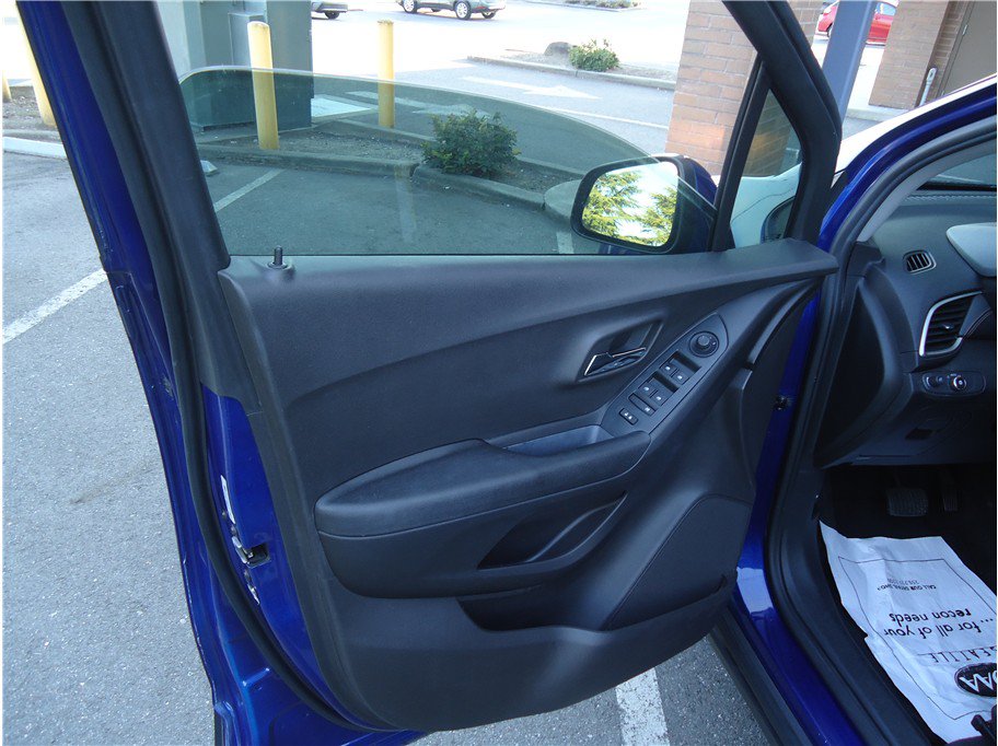 Used 2017 Chevrolet Trax LS FWD image 10