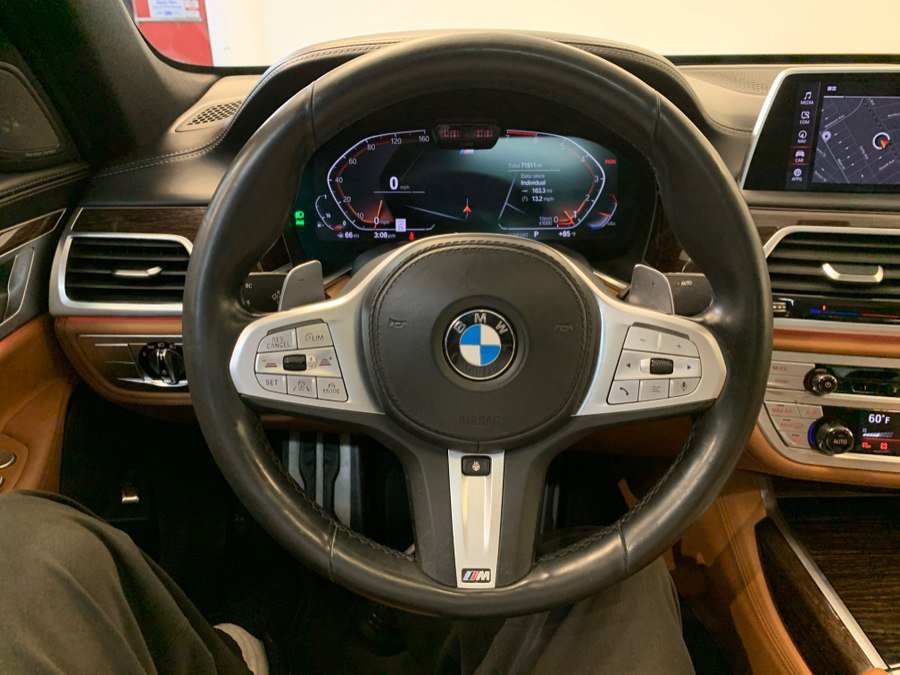 Used 2021 BMW 750i xDrive w/ Executive Package AWD/4WD image 22