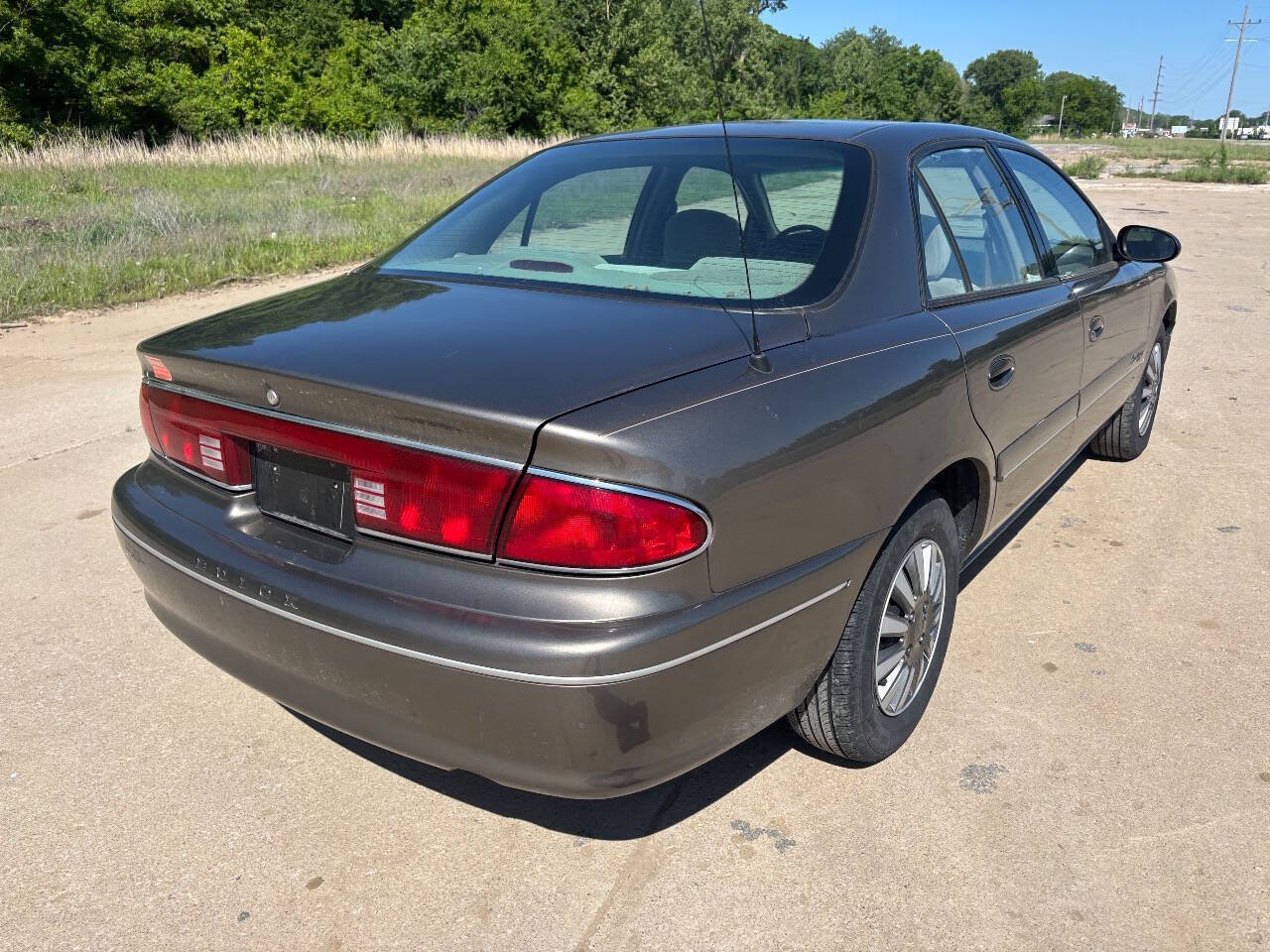 Used 2002 Buick Century Custom FWD image 7