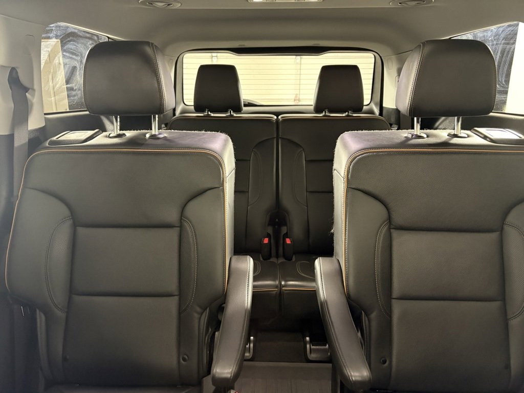 Used 2022 GMC Acadia AT4 w/ Technology Package image 44