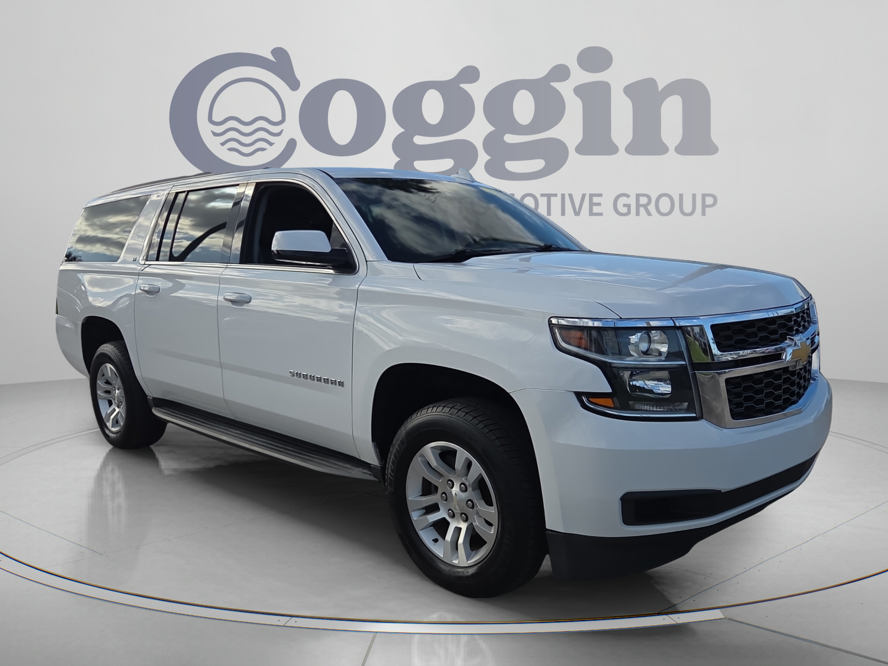 Used 2018 Chevrolet Suburban LT RWD image 7