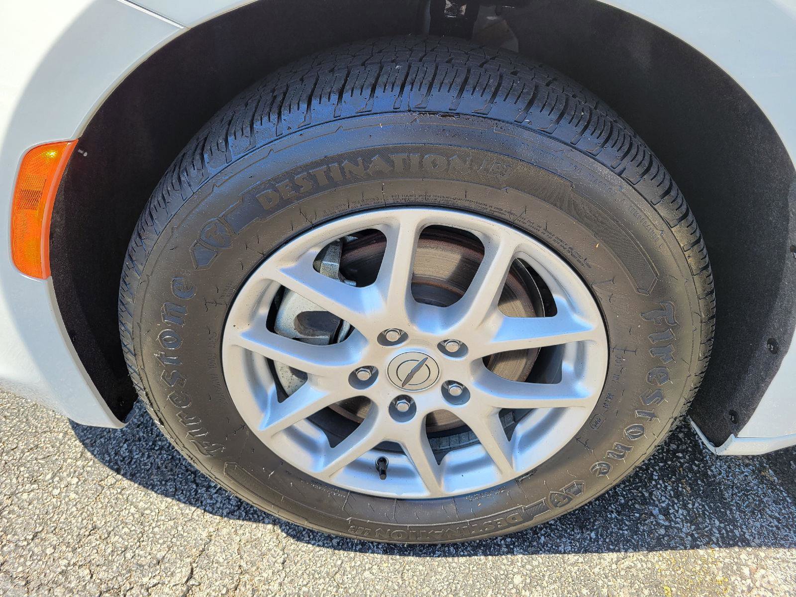 Used 2024 Chrysler Voyager LX image 14