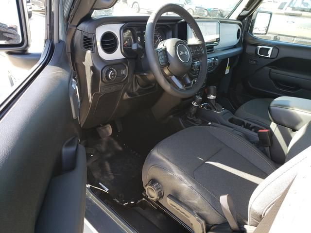 New 2026 Jeep Gladiator Sport AWD/4WD image 12