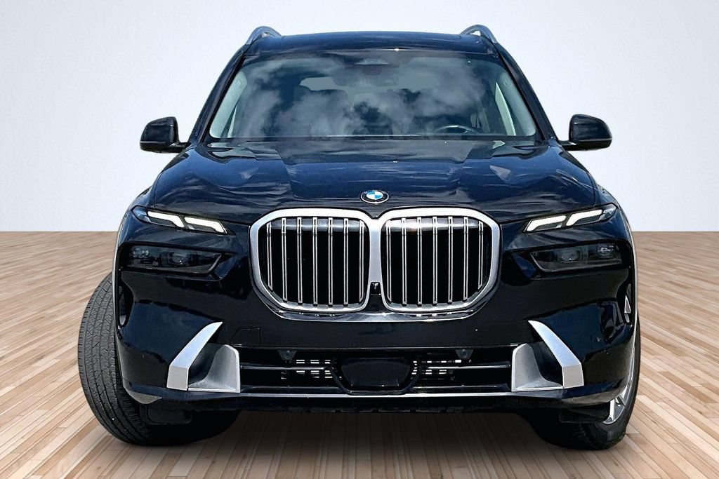 Used 2023 BMW X7 xDrive40i AWD/4WD image 3
