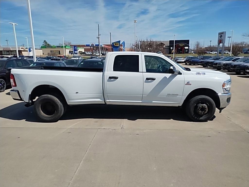 Used 2022 RAM 3500 Tradesman w/ Chrome Appearance Group AWD/4WD image 5