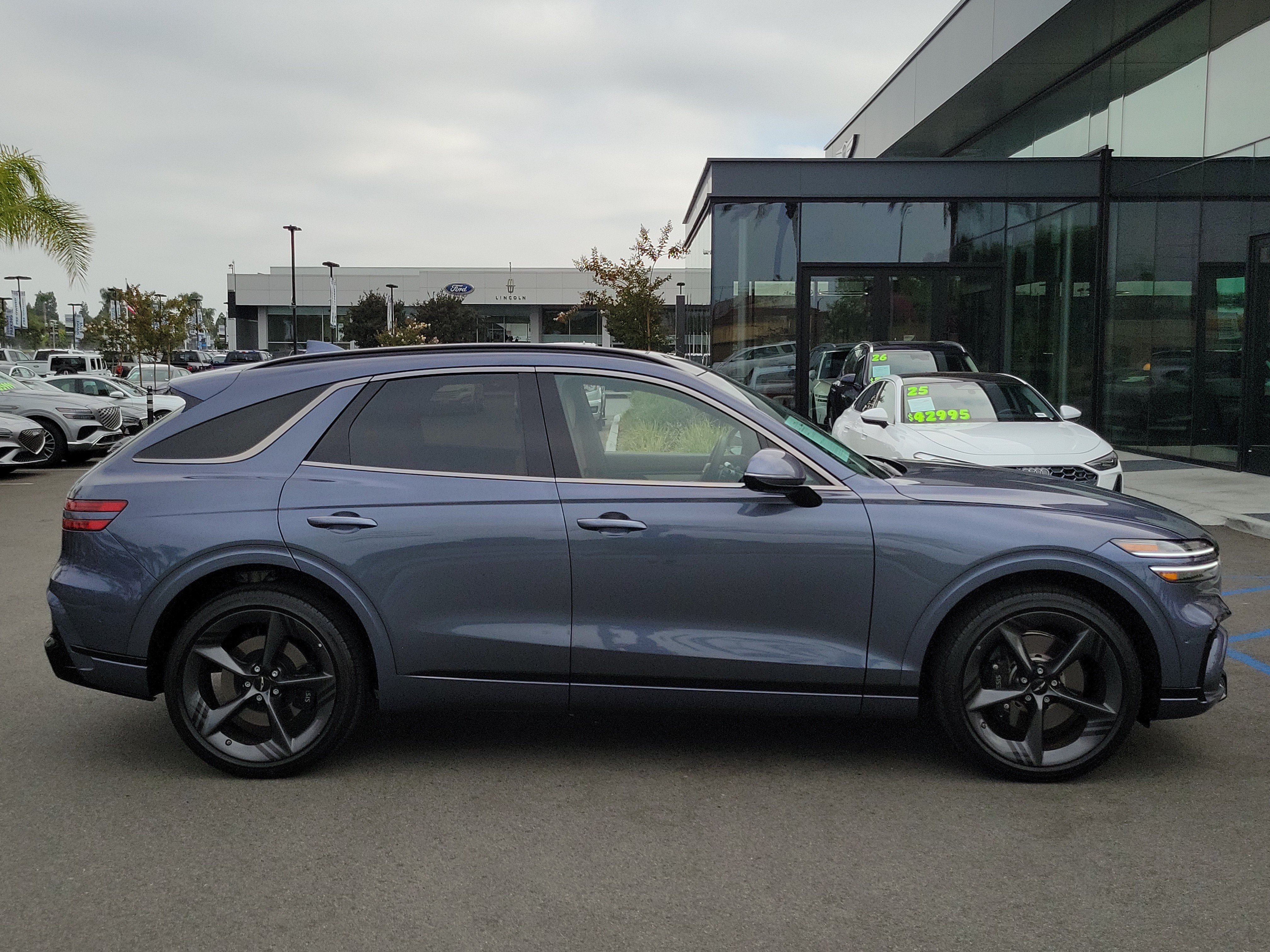 Certified 2026 Genesis GV70 3.5T Sport Prestige AWD/4WD image 5