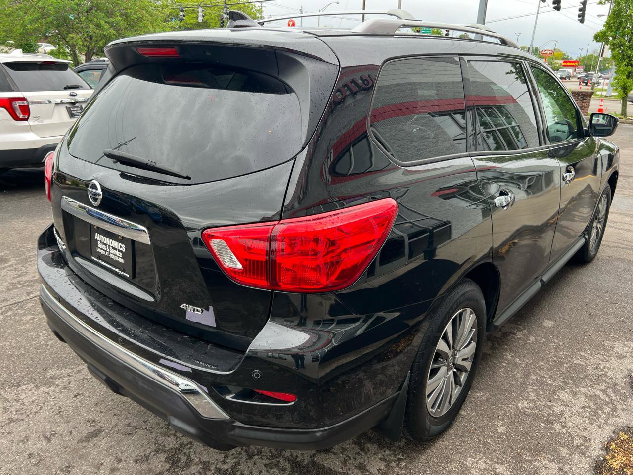Used 2019 Nissan Pathfinder S image 7