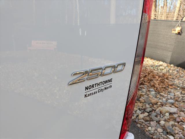 Used 2024 Mercedes-Benz Sprinter 2500 image 21
