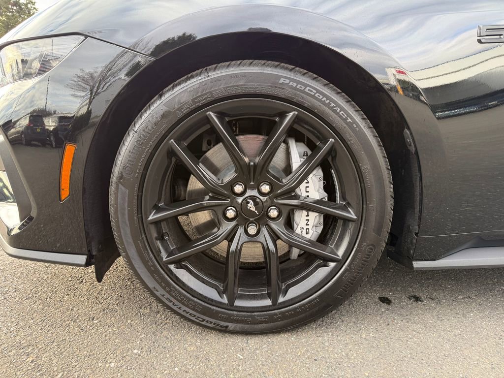 Used 2025 Ford Mustang GT Premium image 13