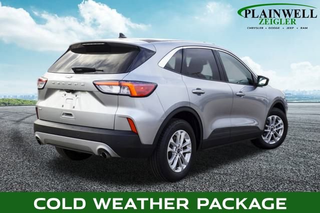 Used 2022 Ford Escape SE w/ Cold Weather Package image 3