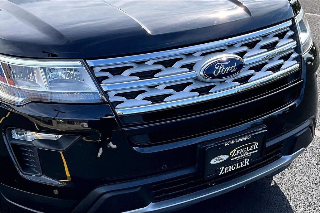 Used 2019 Ford Explorer XLT w/ Equipment Group 202A AWD/4WD image 31