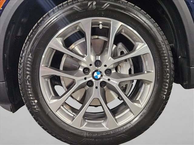 Certified 2024 BMW X5 sDrive40i w/ Premium Package RWD image 24
