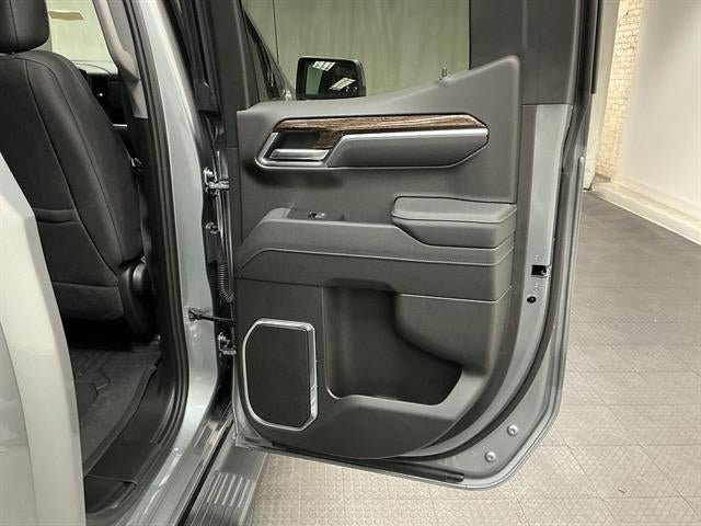 New 2026 GMC Sierra 1500 SLE w/ Preferred Package AWD/4WD image 29