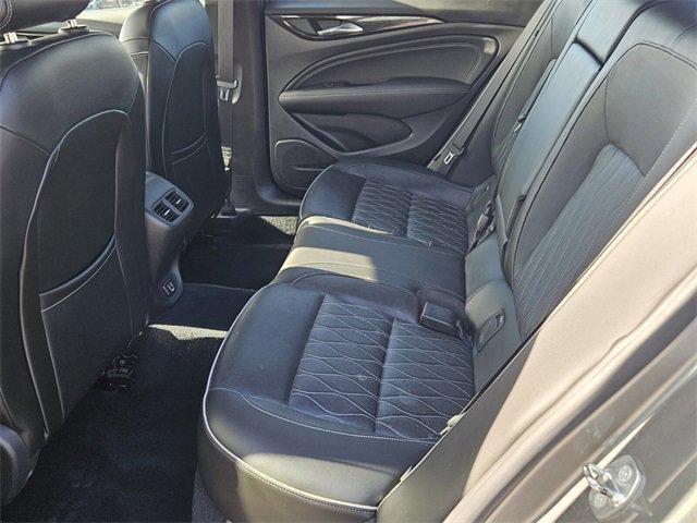Used 2019 Buick Regal Avenir w/ Driver Confidence Package II image 10