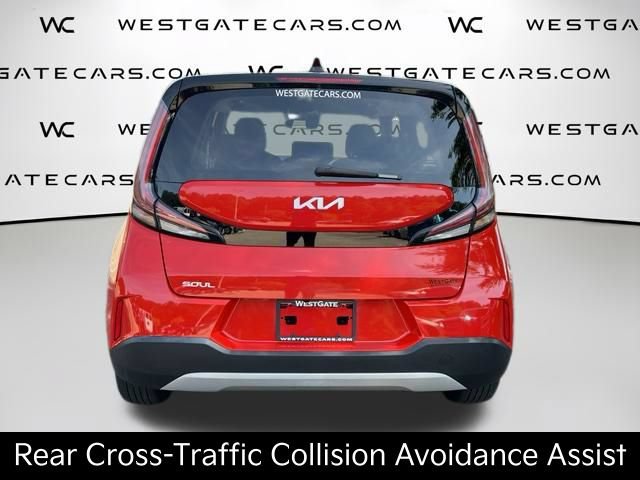 Certified 2025 Kia Soul LX w/ LX Technology Package FWD image 7