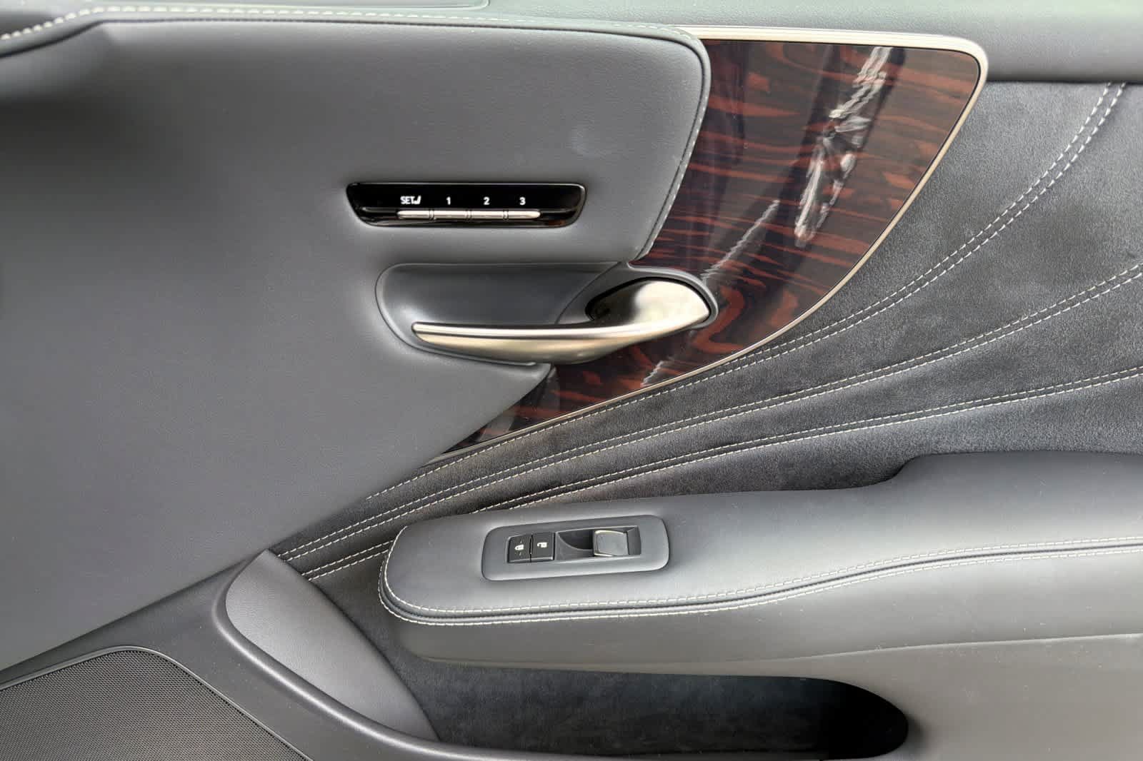 Certified 2024 Lexus LS 500 w/ Interior Upgrade Package RWD image 18