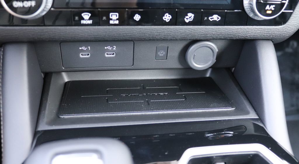 New 2026 Mitsubishi Outlander SE image 47