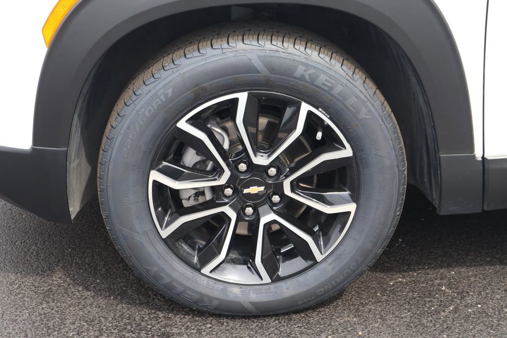 Used 2023 Chevrolet TrailBlazer ACTIV w/ Convenience Package image 11