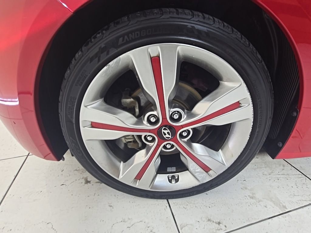 Used 2016 Hyundai Veloster w/ Option Group 03 image 9