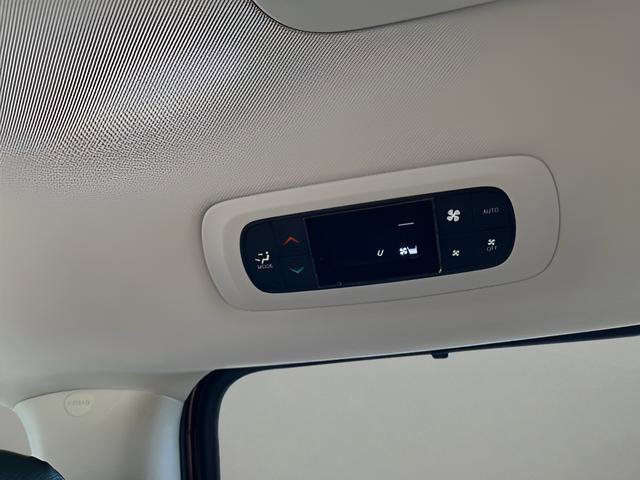 Used 2020 Chrysler Pacifica Touring-L Plus w/ Advanced Safetytec Group image 29