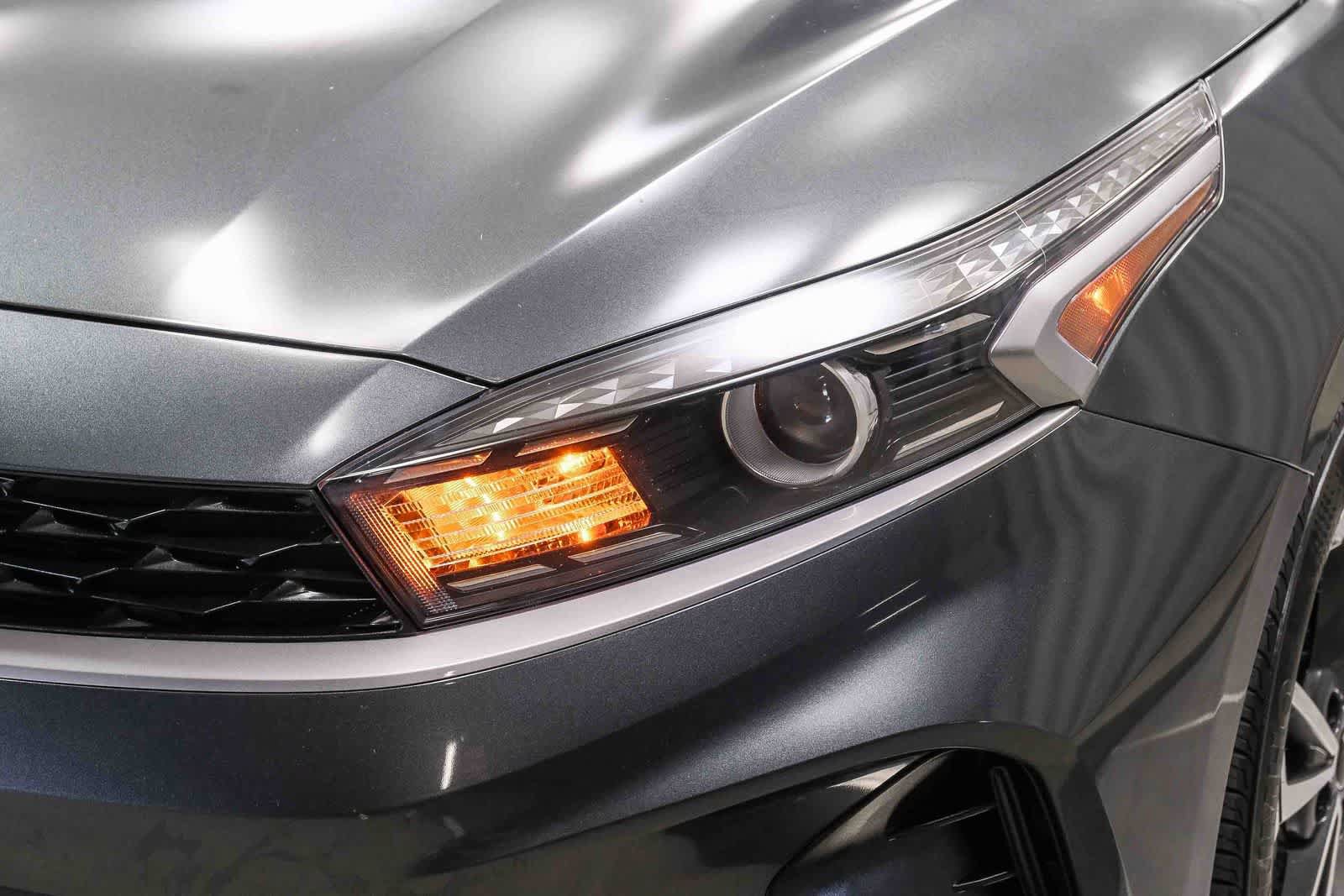 Used 2024 Kia Forte LXS w/ LXS Technology Package FWD image 12