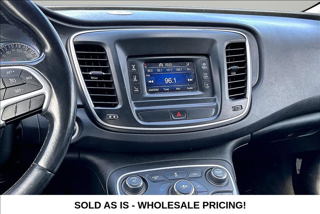 Used 2015 Chrysler 200 Limited FWD image 9