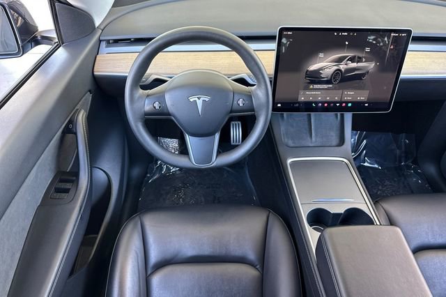 Used 2022 Tesla Model Y Performance AWD/4WD image 16