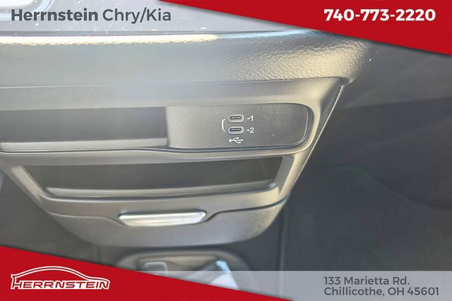 New 2027 Chrysler Pacifica Select FWD image 20