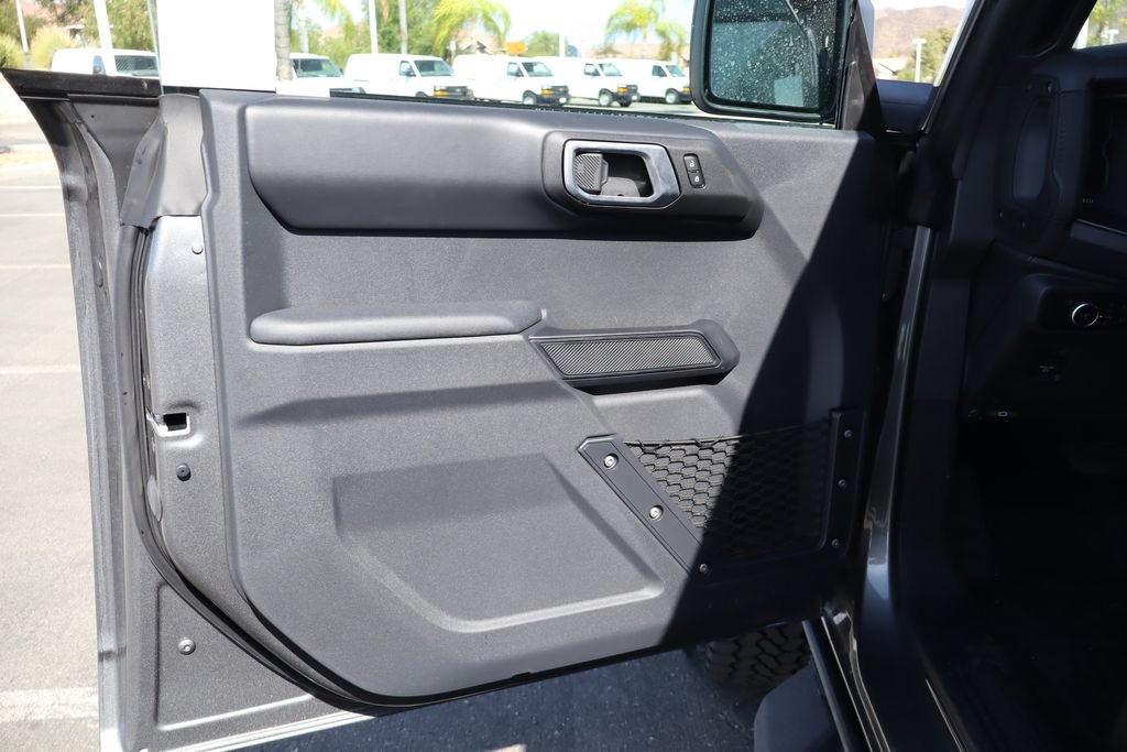 New 2025 Ford Bronco Badlands w/ Sasquatch Package AWD/4WD image 17