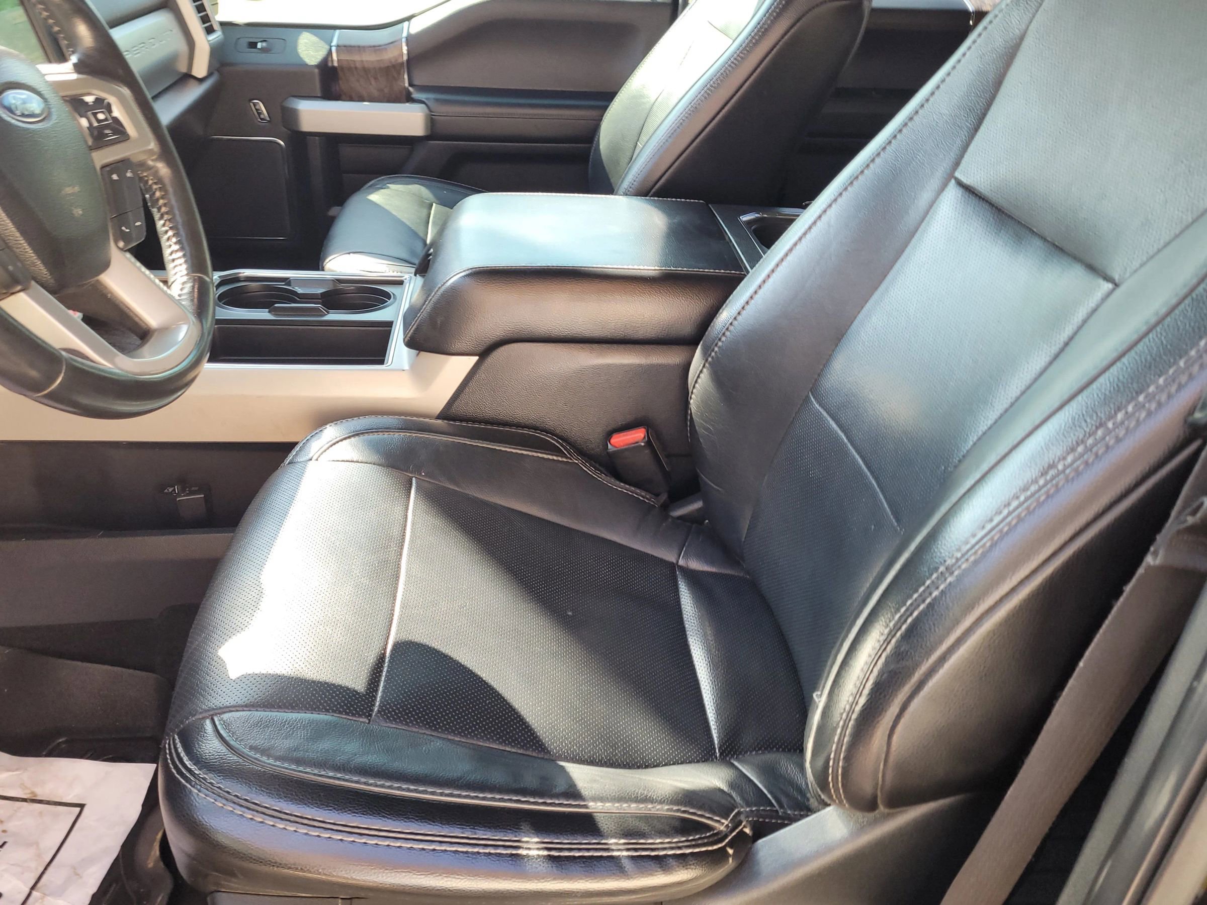 Used 2017 Ford F350 Lariat w/ Lariat Value Package image 5