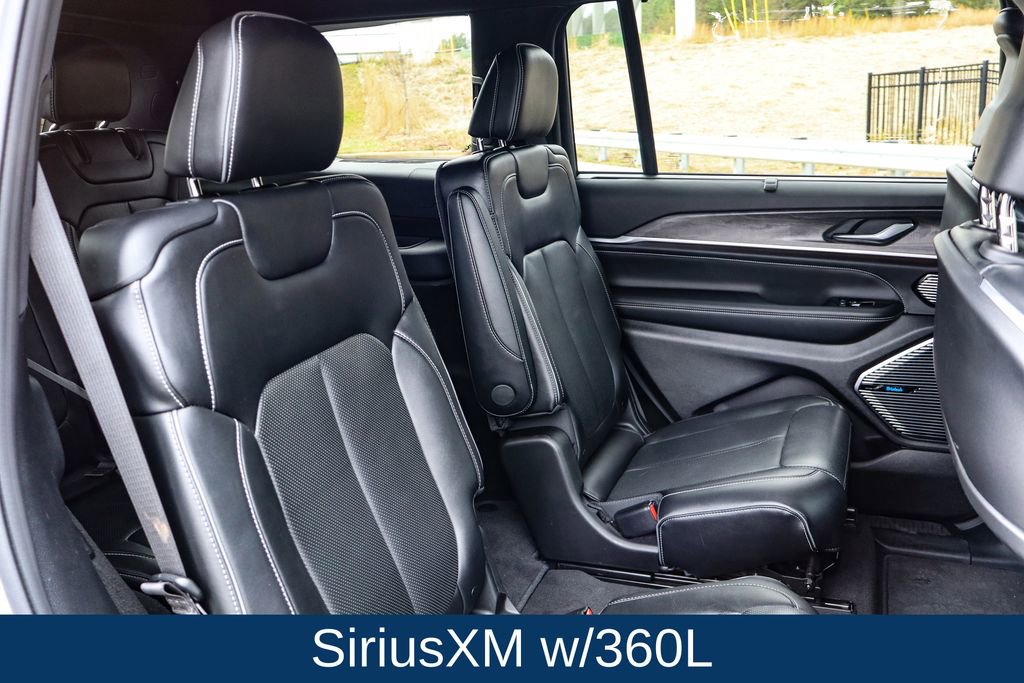 Used 2022 Jeep Grand Cherokee L Overland w/ Advanced Protech Group III image 17