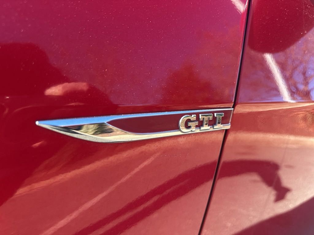 Used 2018 Volkswagen GTI S image 9