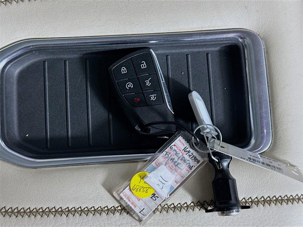 Used 2023 GMC Yukon XL Denali image 35