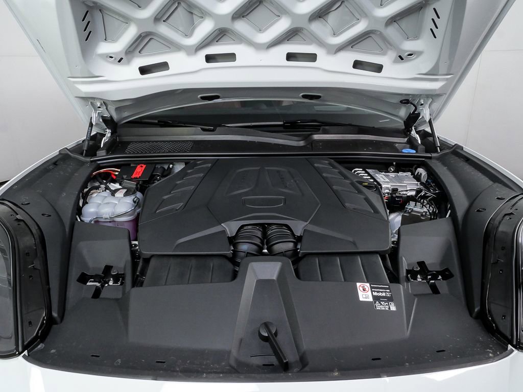 New 2026 Porsche Cayenne GTS image 37