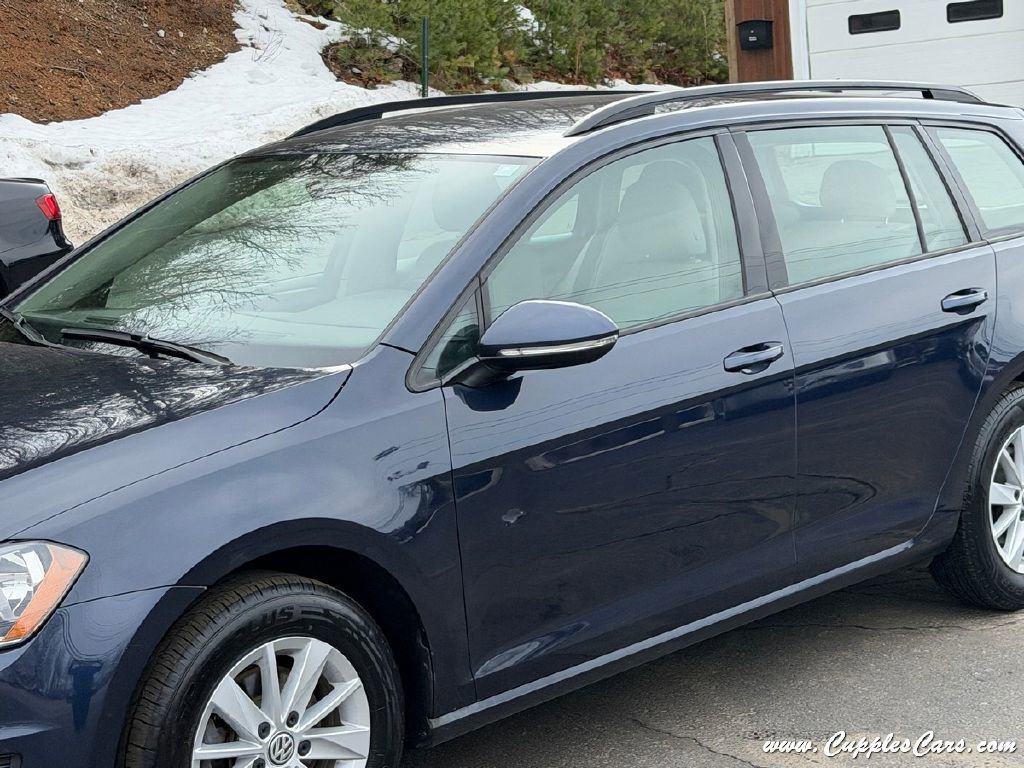 Used 2016 Volkswagen Golf S image 33
